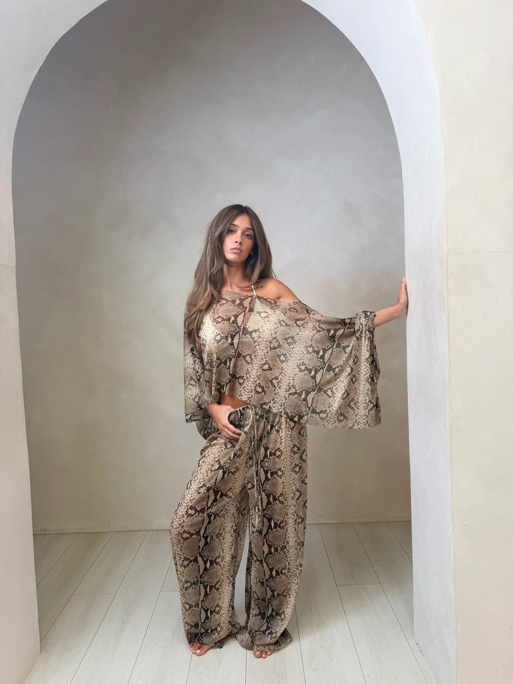 Ivy Cape Top - Snake