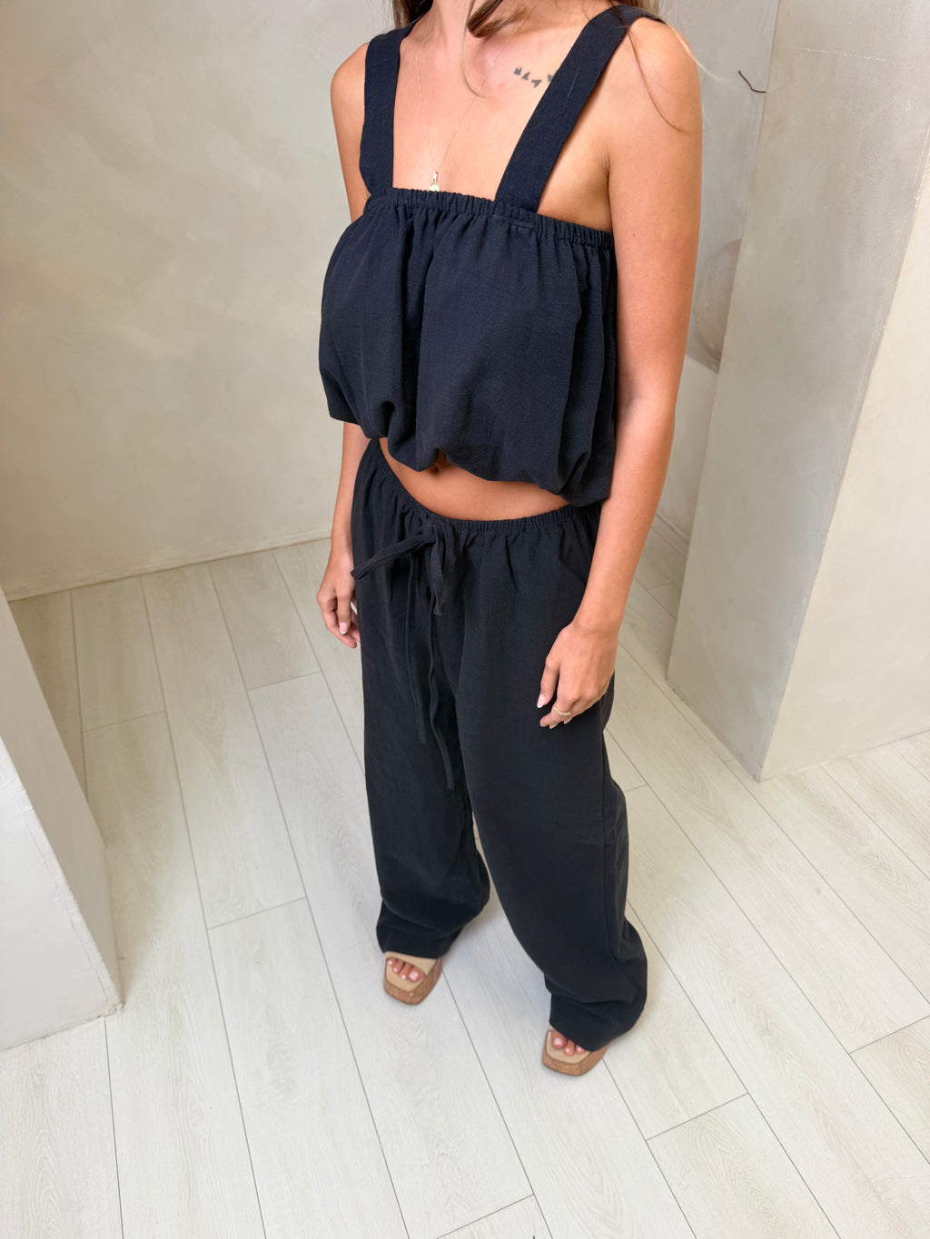 Audrey Bubble Top- Black Linen