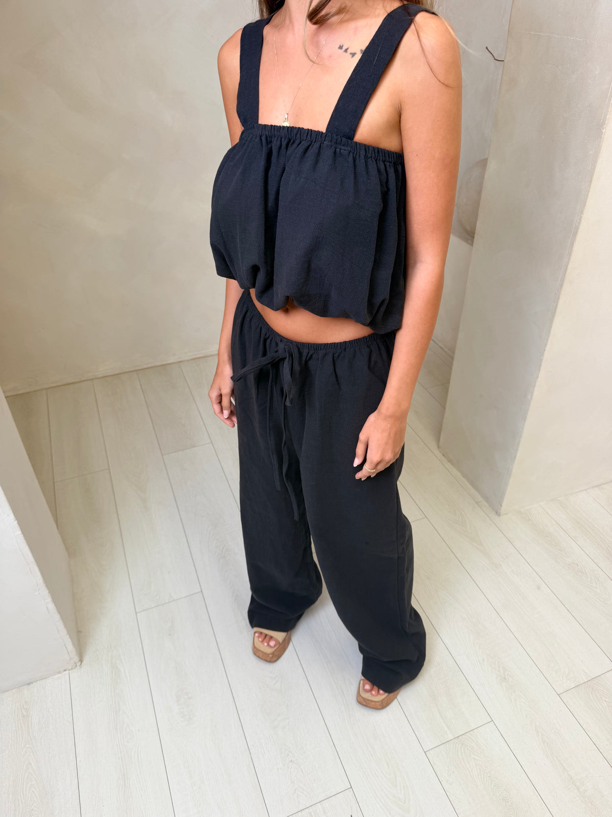 Audrey Bubble Top- Black Linen